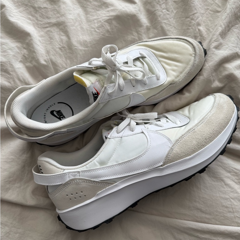 NWOT Men’s Nike Waffle Debut sneakers -size 14